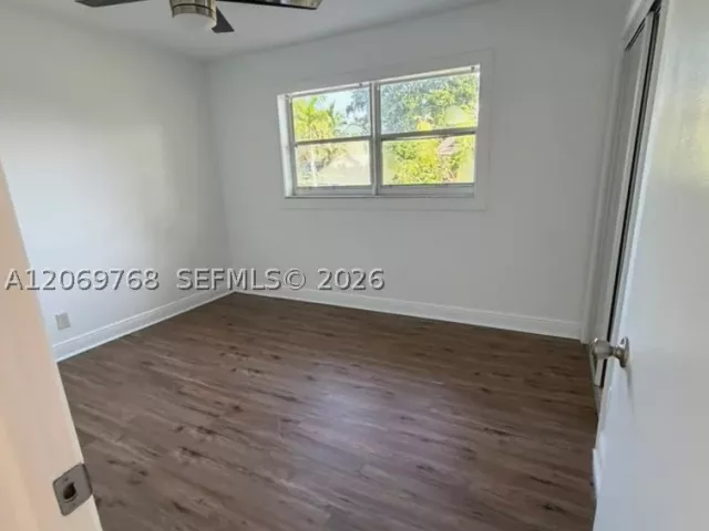 Продажа дома по адресу 3160 NE 63rd St - фото 9267969
