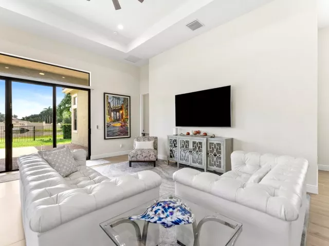 Продажа дома по адресу 8986 Little Falls Way - фото 9269515