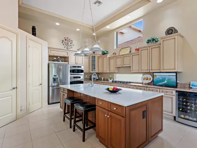 Продажа дома по адресу 7090 Tradition Cove Lane E - фото 9268797