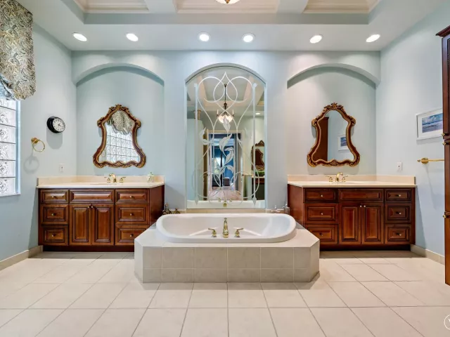 Продажа дома по адресу 7090 Tradition Cove Lane E - фото 9268805