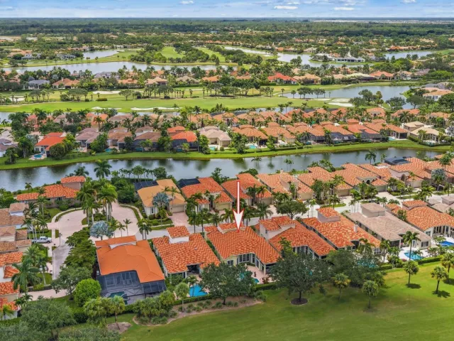Продажа дома по адресу 7090 Tradition Cove Lane E - фото 9268820