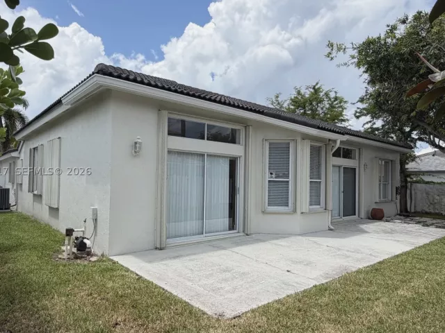 Продажа дома по адресу 19089 NW 23rd Ct - фото 9272350