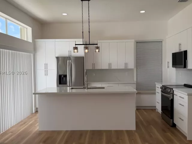 Продажа дома по адресу 19089 NW 23rd Ct - фото 9272340