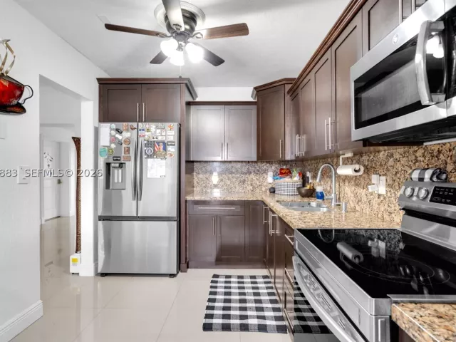 Продажа дома по адресу 20514 NW 44th Pl - фото 9272155