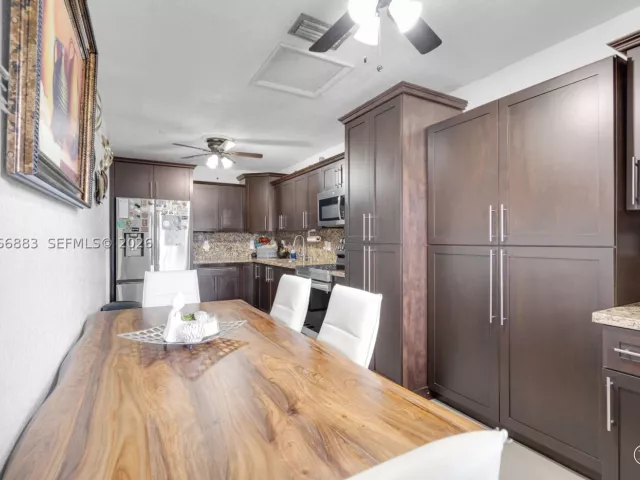 Продажа дома по адресу 20514 NW 44th Pl - фото 9272157
