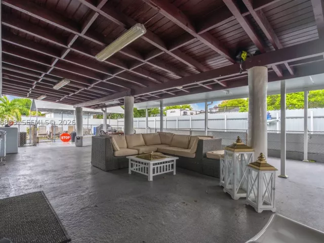 Продажа дома по адресу 20514 NW 44th Pl - фото 9272171