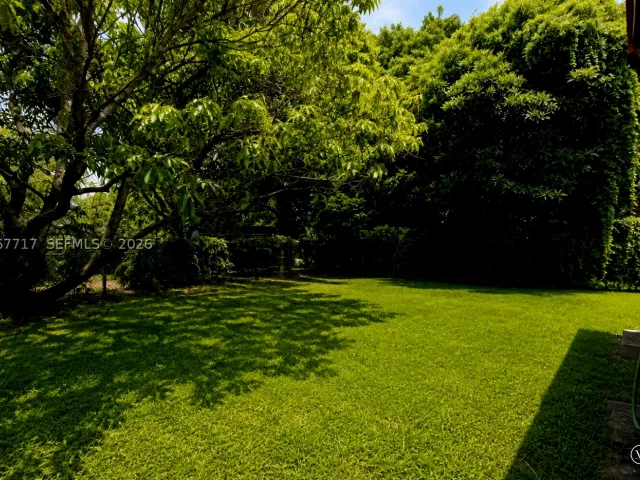 Продажа дома по адресу 2347 SW 2nd St - фото 9271878