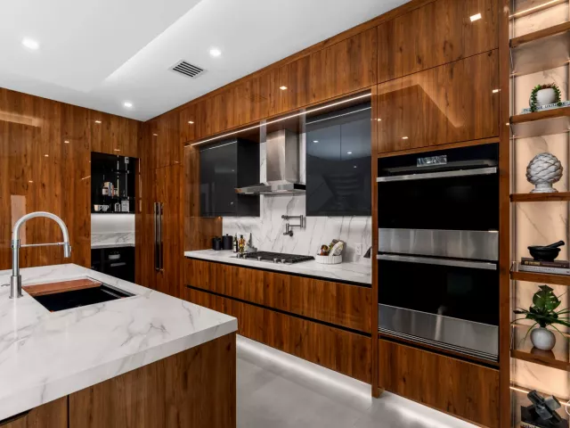 Продажа дома по адресу 829 SW 11TH Street - фото 9281959