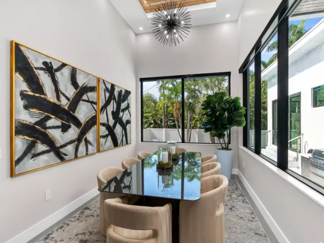 Продажа дома по адресу 829 SW 11TH Street - фото 9281963