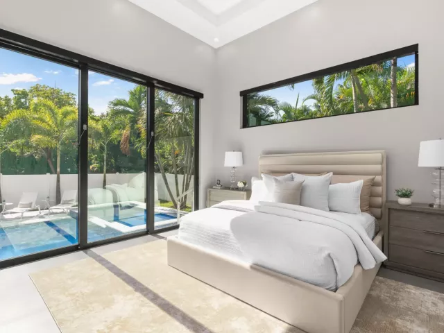 Продажа дома по адресу 829 SW 11TH Street - фото 9281975