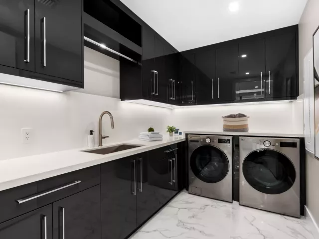 Продажа дома по адресу 829 SW 11TH Street - фото 9281998