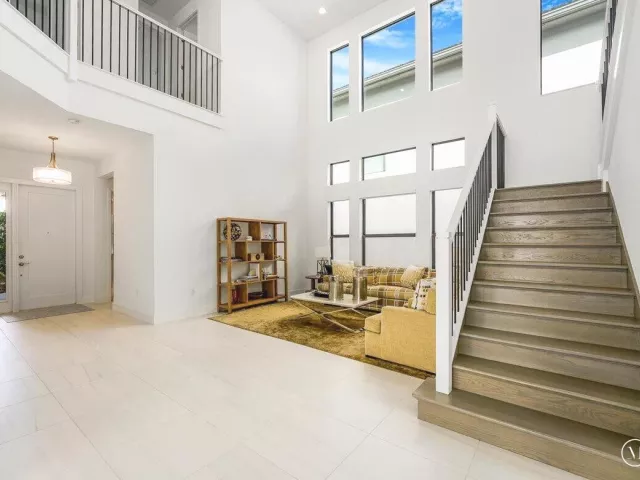 Дом в аренду по адресу 17496 Sparkling River Road - фото 9270948