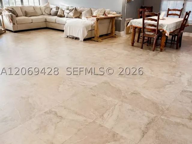 Продажа дома по адресу 1676 S Goldeneye Ln - фото 9273191