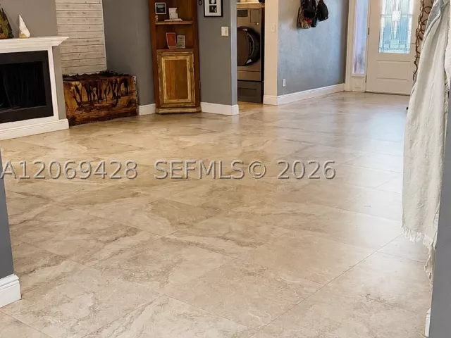Продажа дома по адресу 1676 S Goldeneye Ln - фото 9273192