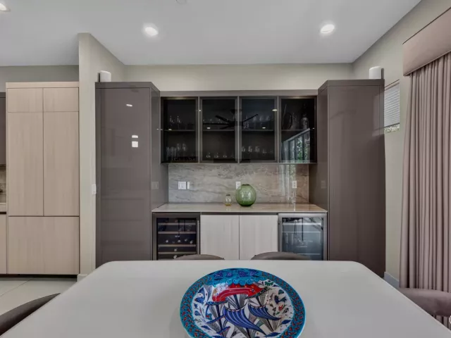 Продажа дома по адресу 3224 NE 4th Street - фото 9275325