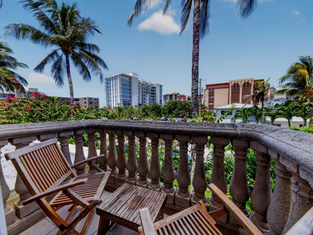 Продажа дома по адресу 3224 NE 4th Street - фото 9275349