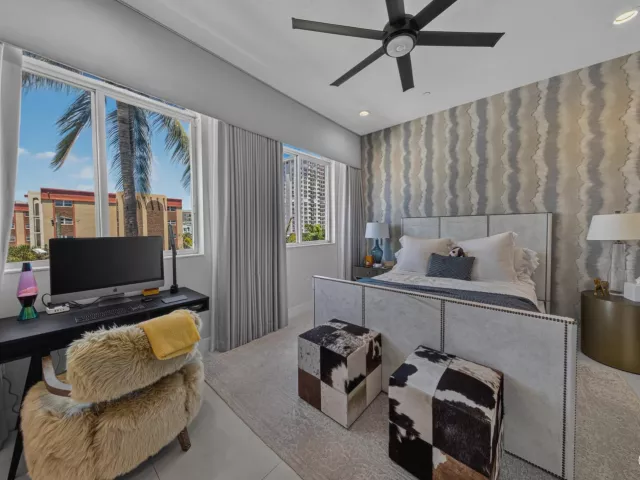 Продажа дома по адресу 3224 NE 4th Street - фото 9275354