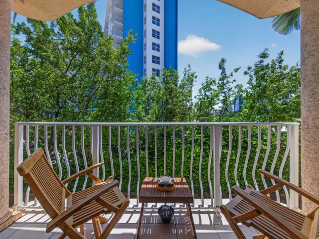 Продажа дома по адресу 3224 NE 4th Street - фото 9275358