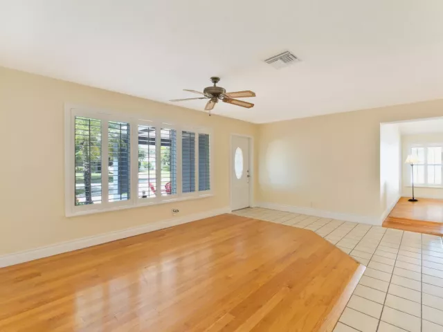 Продажа дома по адресу 821 SE 16th Street - фото 9375439
