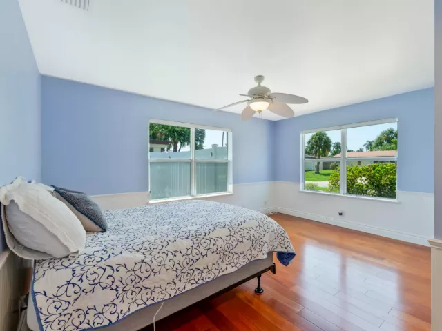 Продажа дома по адресу 821 SE 16th Street - фото 9375445