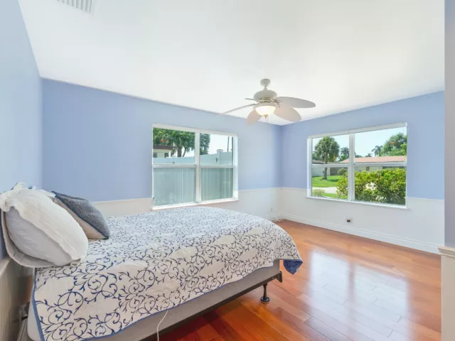 Продажа дома по адресу 821 SE 16th Street - фото 9375446