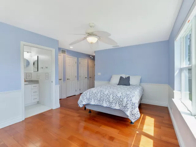 Продажа дома по адресу 821 SE 16th Street - фото 9375447