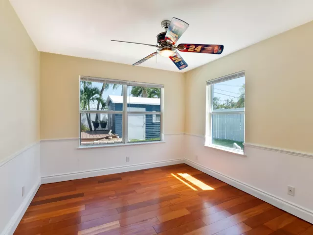Продажа дома по адресу 821 SE 16th Street - фото 9375451