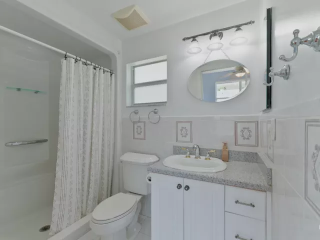 Продажа дома по адресу 821 SE 16th Street - фото 9375453