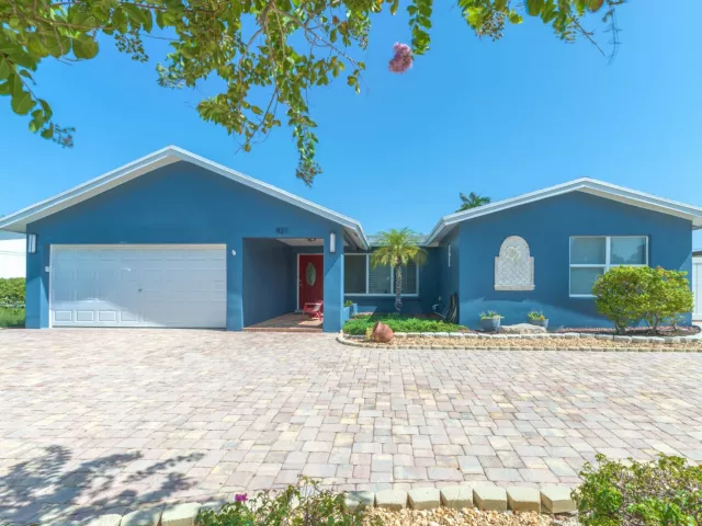 Продажа дома по адресу 821 SE 16th Street - фото 9375429