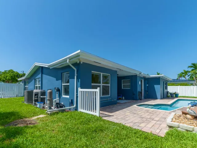 Продажа дома по адресу 821 SE 16th Street - фото 9375462