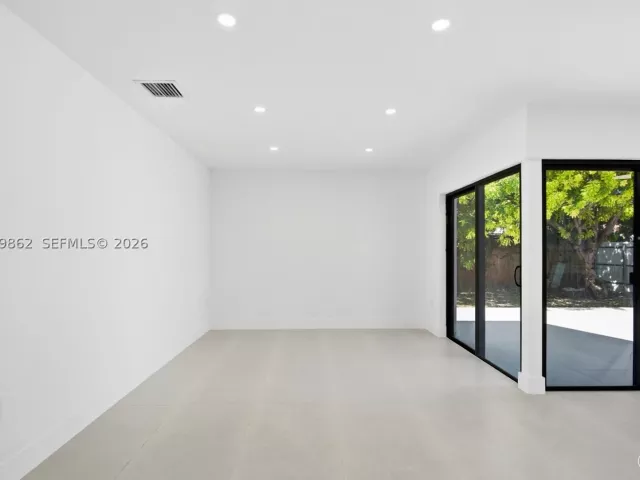 Продажа дома по адресу 12331 SW 203rd Ter - фото 9274667