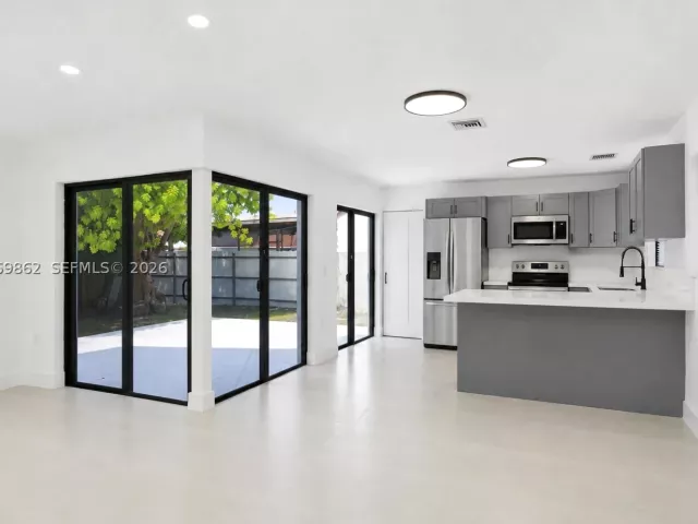 Продажа дома по адресу 12331 SW 203rd Ter - фото 9274671
