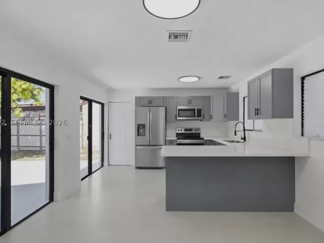 Продажа дома по адресу 12331 SW 203rd Ter - фото 9274672