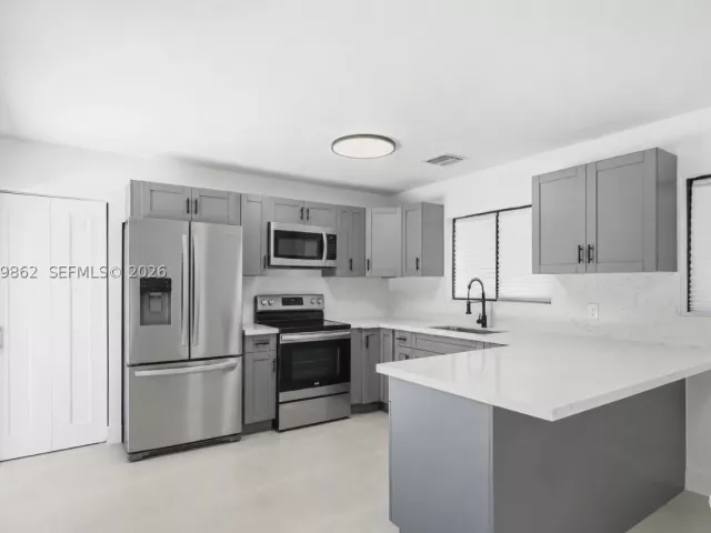 Продажа дома по адресу 12331 SW 203rd Ter - фото 9274676