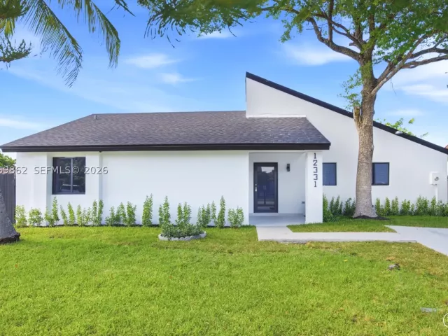 Продажа дома по адресу 12331 SW 203rd Ter - фото 9274659