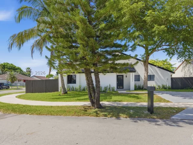 Продажа дома по адресу 12331 SW 203rd Ter - фото 9274702