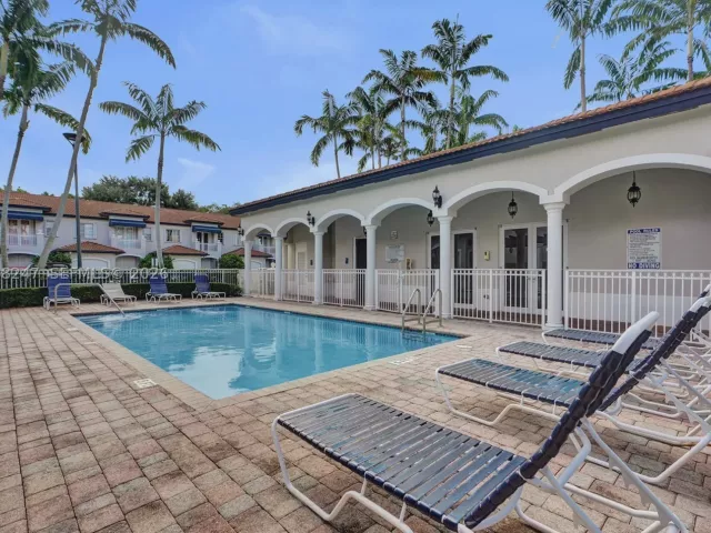 Продажа дома по адресу 11969 SW 81st St - фото 9274757
