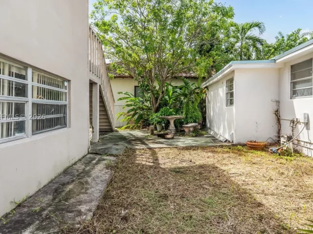 Продажа дома по адресу 2100 SW 25th St - фото 9272423