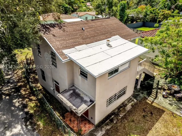 Продажа дома по адресу 2100 SW 25th St - фото 9272431