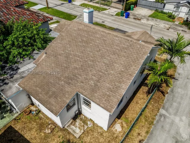 Продажа дома по адресу 2100 SW 25th St - фото 9272432