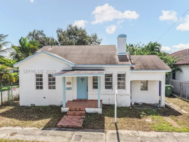 Продажа дома по адресу 2100 SW 25th St - фото 9272413