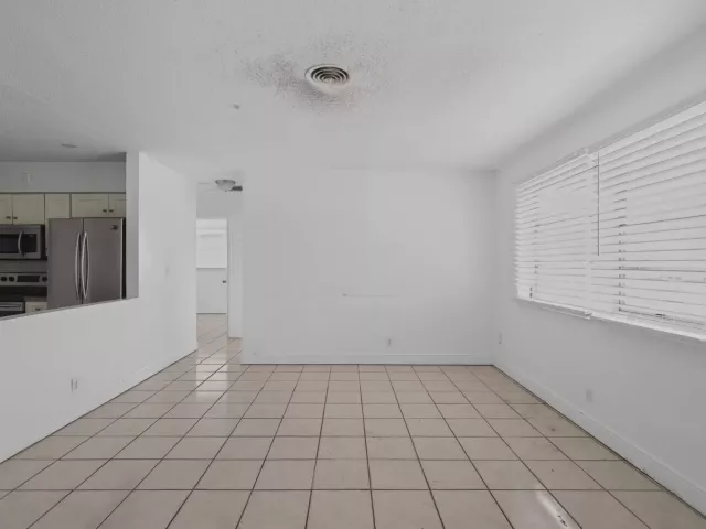 Продажа дома по адресу 5845 ARTHUR Street - фото 9272570