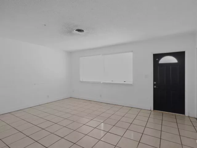 Продажа дома по адресу 5845 ARTHUR Street - фото 9272572