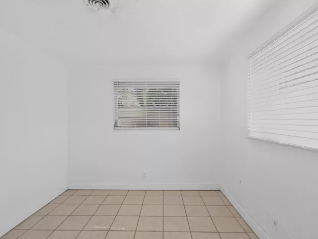 Продажа дома по адресу 5845 ARTHUR Street - фото 9272573