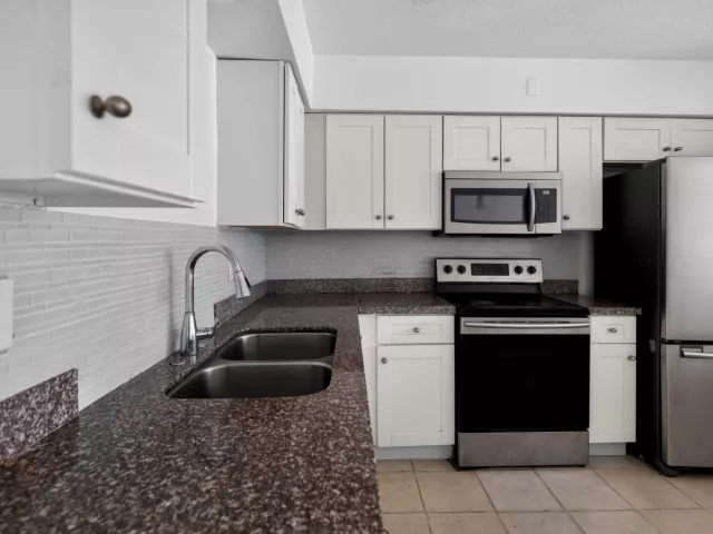 Продажа дома по адресу 5845 ARTHUR Street - фото 9272574