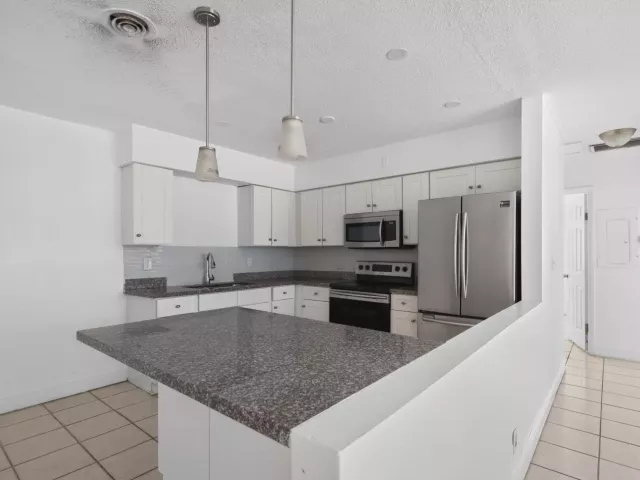 Продажа дома по адресу 5845 ARTHUR Street - фото 9272575