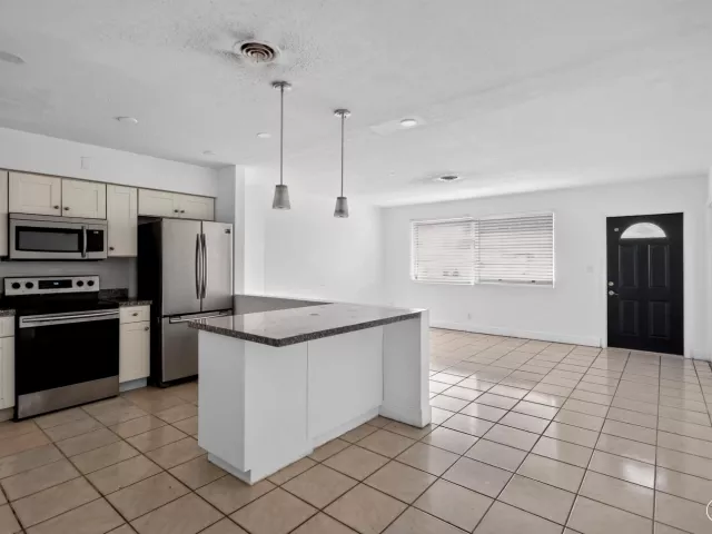 Продажа дома по адресу 5845 ARTHUR Street - фото 9272576