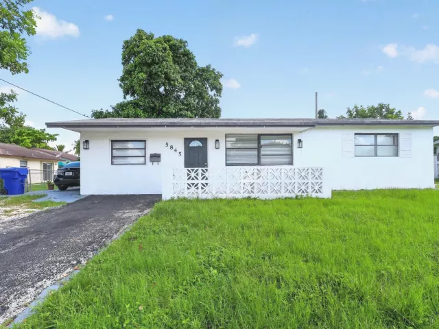 Продажа дома по адресу 5845 ARTHUR Street - фото 9272560