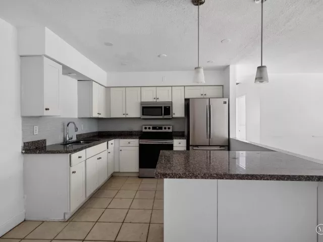 Продажа дома по адресу 5845 ARTHUR Street - фото 9272578
