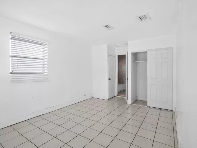 Продажа дома по адресу 5845 ARTHUR Street - фото 9272579